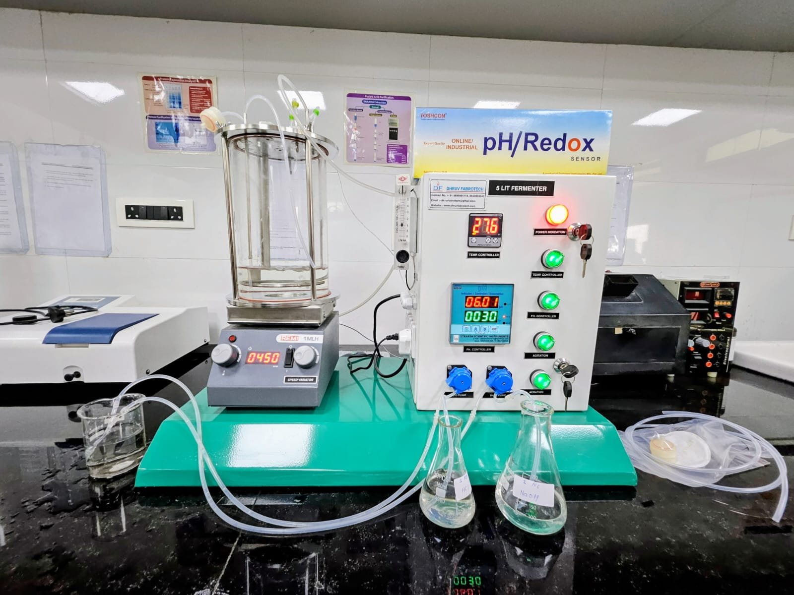 College lab glass fermenter for training 